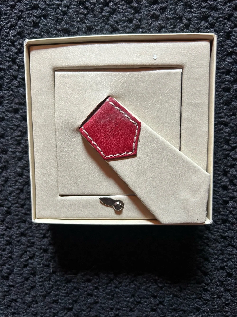 Tag Red Heart ❤️ Leather Picture Frame